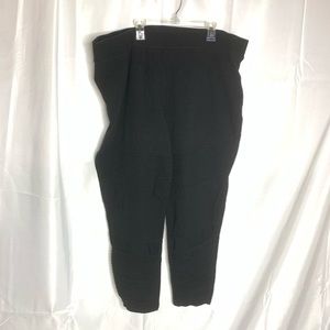 Torrid size 4 black crop leggings plus size soft